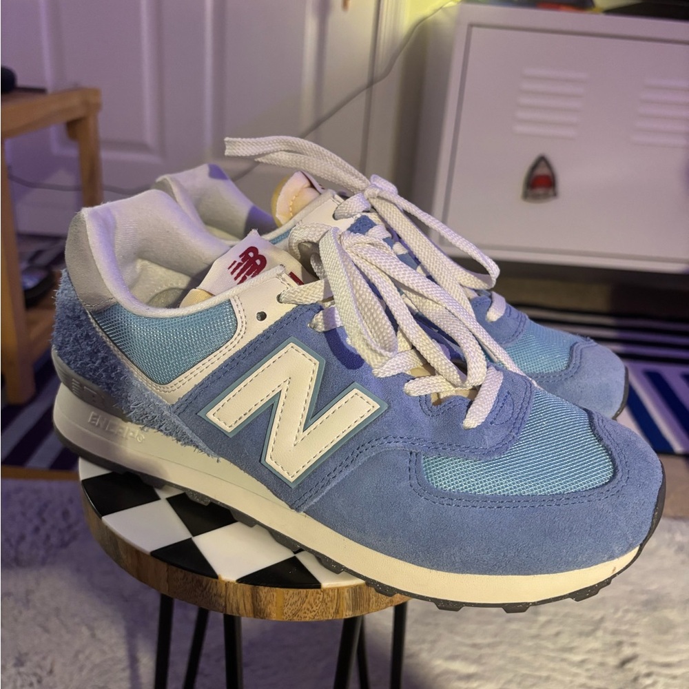 New Balance *RARE* Baby Blue Colorway - Picture 6 of 7